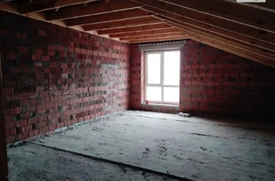 Продаж таунхауса на 3 поверхи + підвал. Власник.