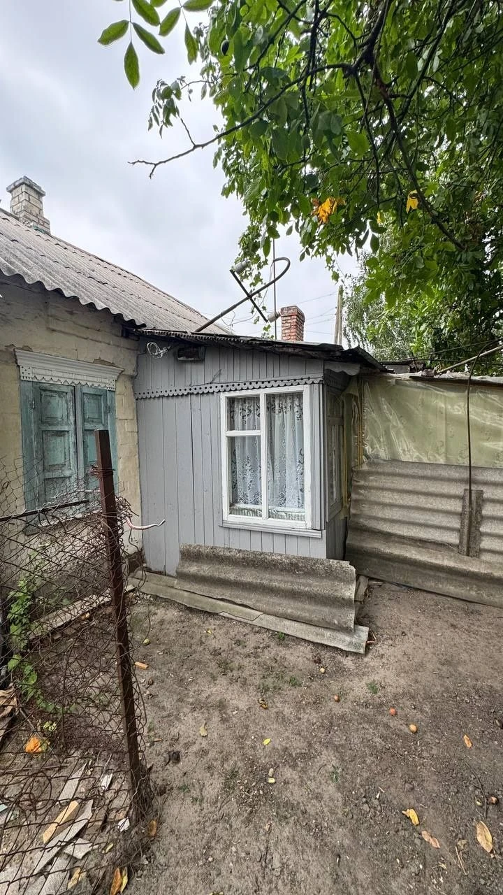 ПРОДАЖ 3-кімн частини будинку, 5 соток землі, Крюків