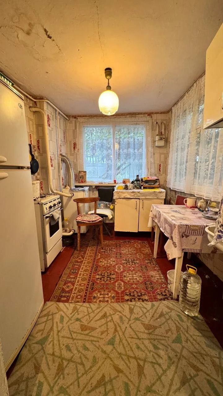 ПРОДАЖ 3-кімн частини будинку, 5 соток землі, Крюків