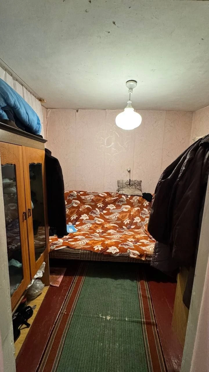 ПРОДАЖ 3-кімн частини будинку, 5 соток землі, Крюків