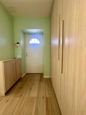 Продаж у центрі міста 3-поверхового таунхауса.