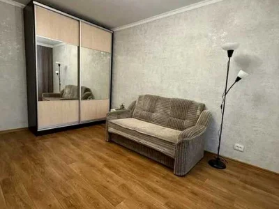Apartment. Kharkiv, Traktorostudivnyky Ave.