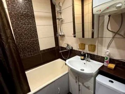 Apartment. Kharkiv, Traktorostudivnyky Ave.
