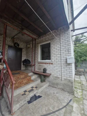 Продається цегляний двоповерховий будинок у центрі міста р-н