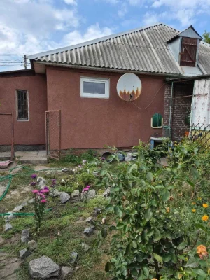 Продам цегляний БУДИНОК в р-ні 2 лікарні. 97 кв.м. . 65000