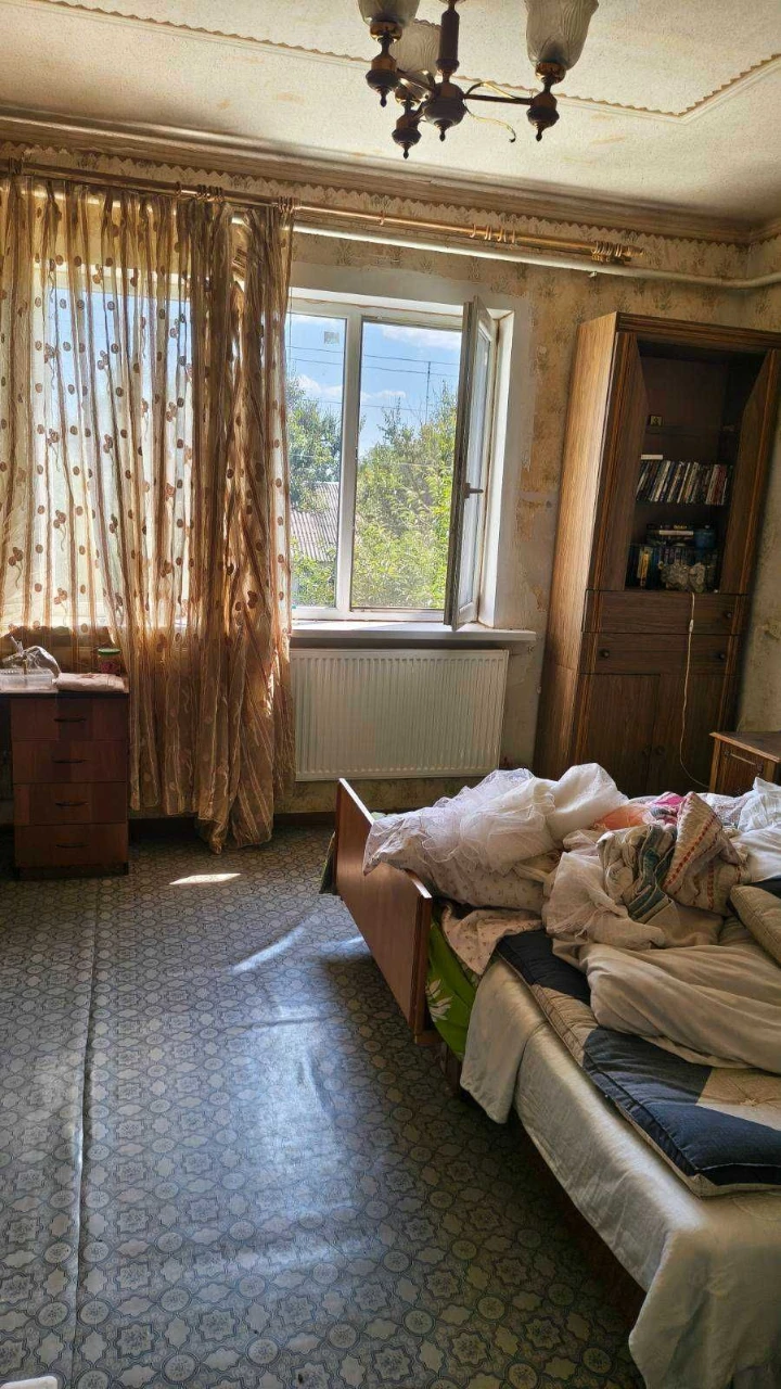 Продам гарний будинок в центрі Градизька