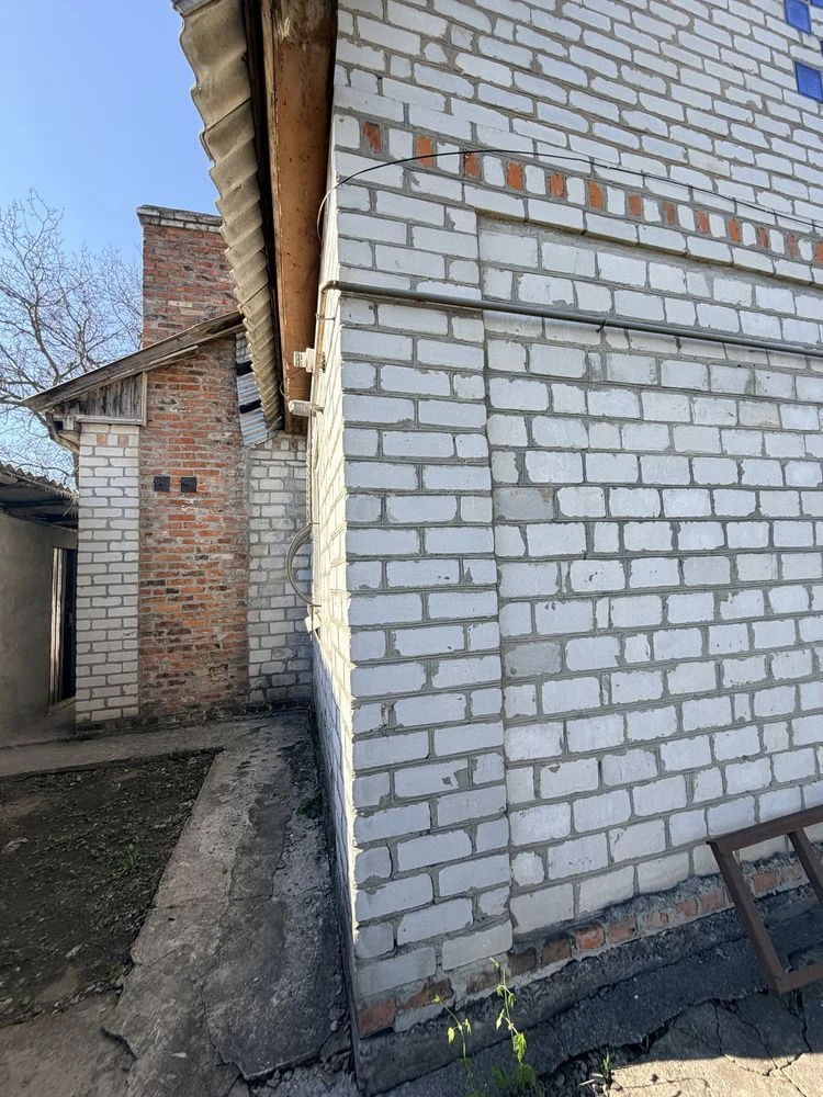 Дом в городе .от хозяина.кирпичный газ вода.ремонт ул.Аерофл