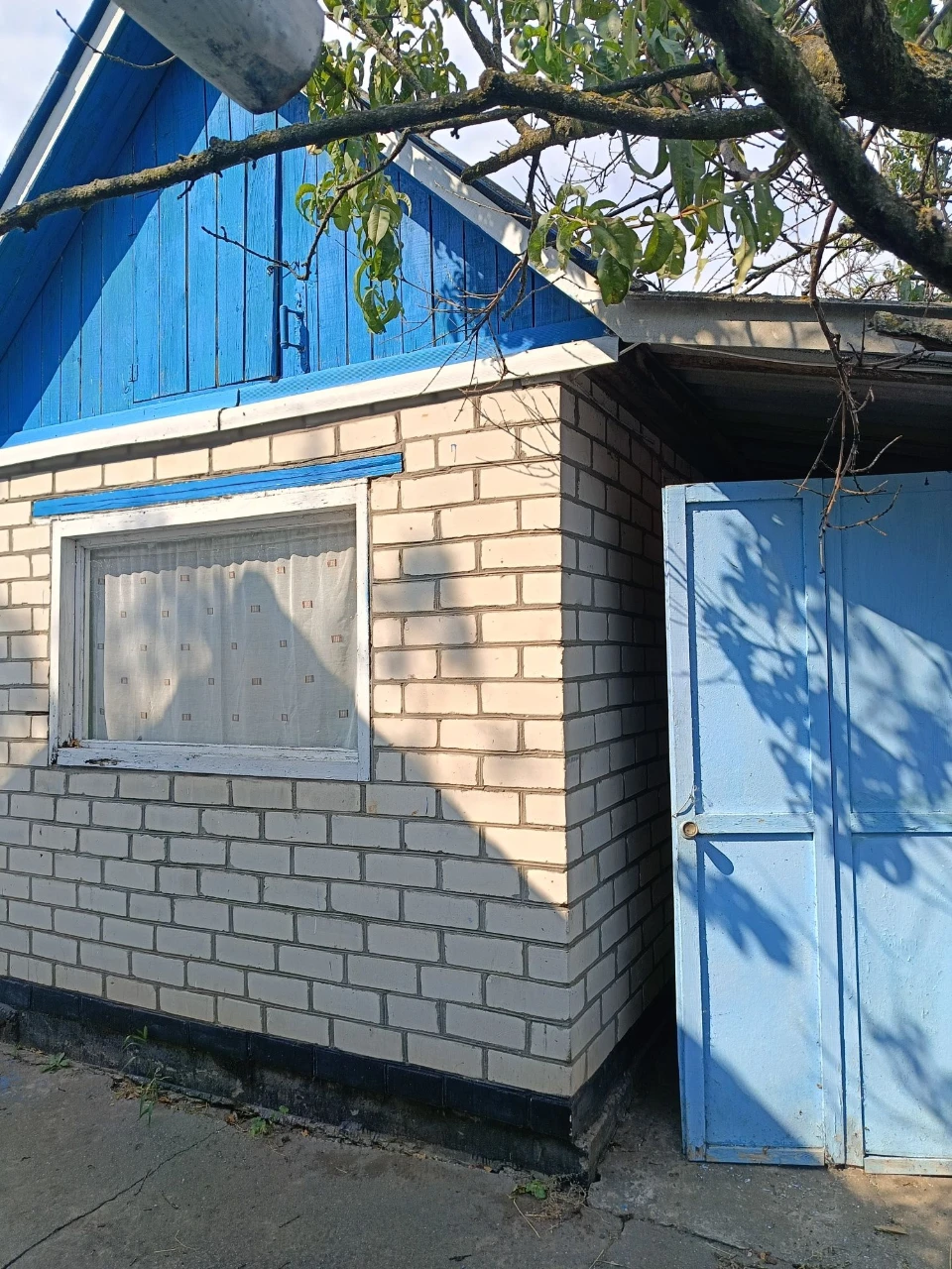 Продам дом. Недогарки.