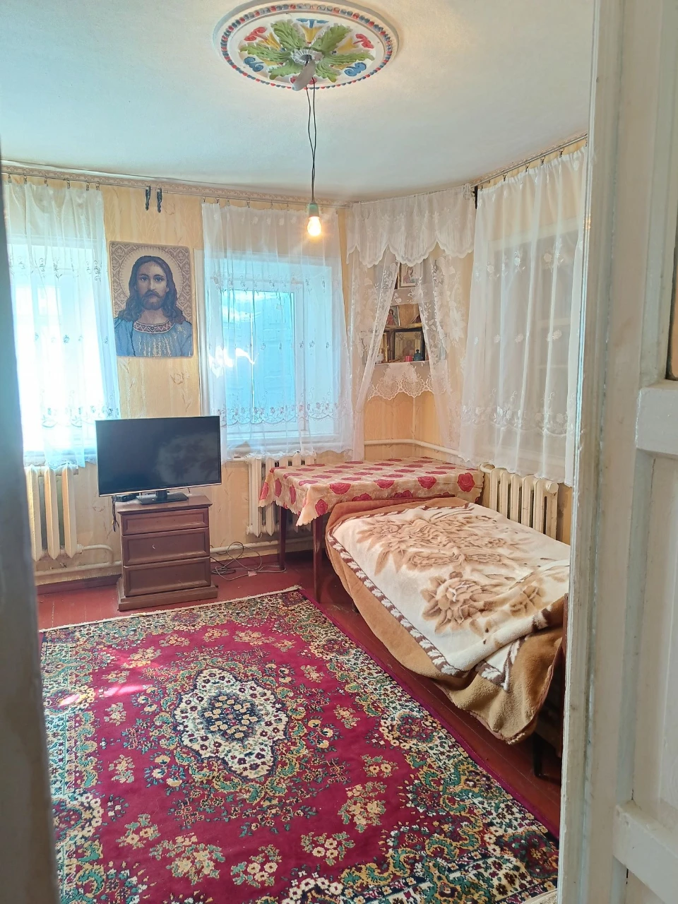 Продам дом. Недогарки.