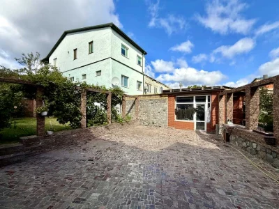 Будинок. Кременчук, Богдана Хмельницького вул.