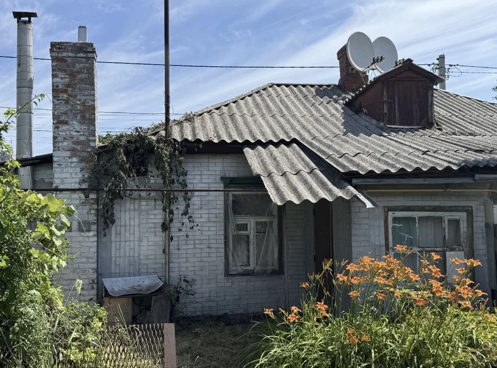 Продам 2/3 частини будинку в дуже гарному р-н міста