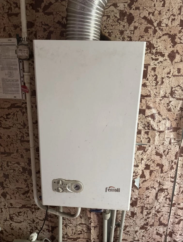Продам 2/3 частини будинку в дуже гарному р-н міста