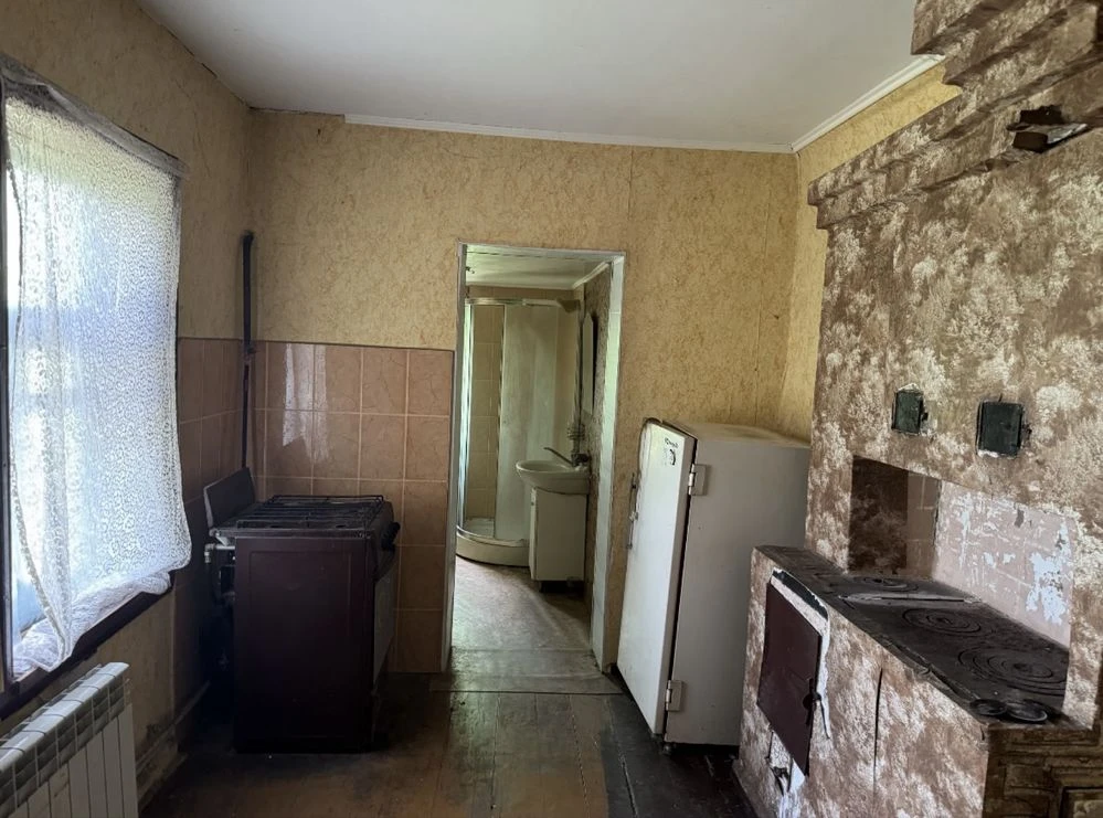 Продам 2/3 частини будинку в дуже гарному р-н міста