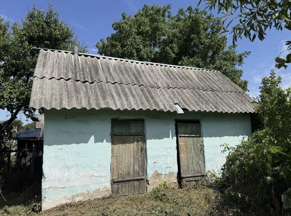 Продам 2/3 частини будинку в дуже гарному р-н міста