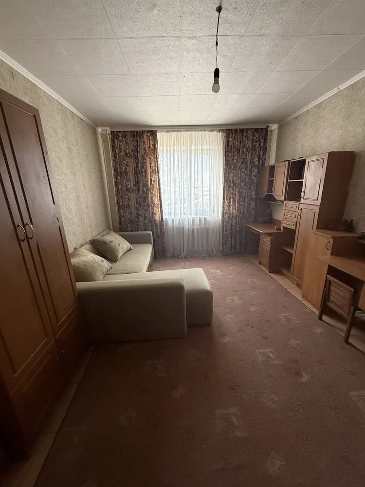 Продам будинок 2 поверхи.