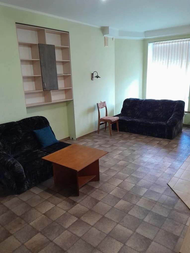 Продам будинок на два окремі входи в районі  Н.Іванівського