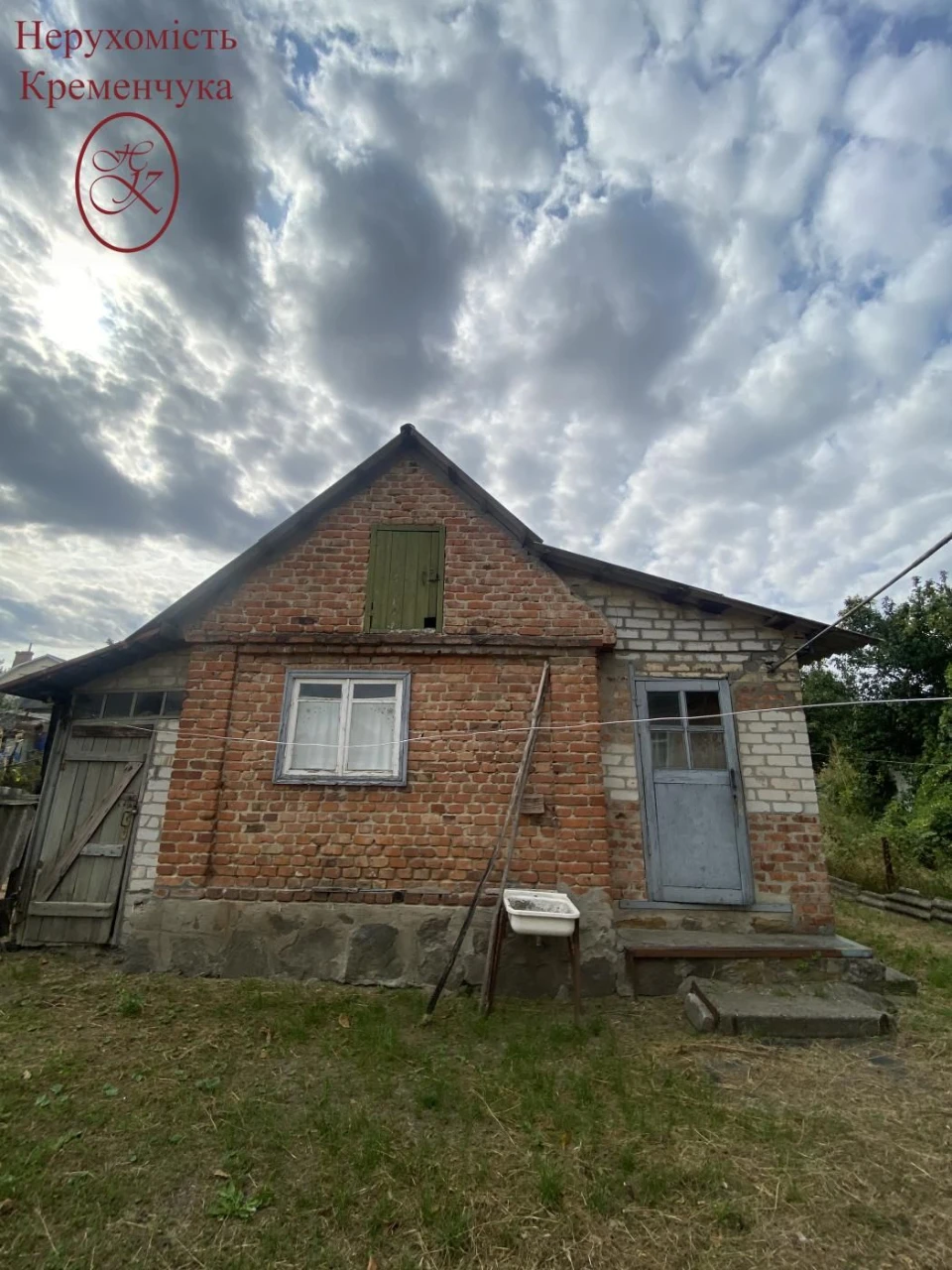 Пропонується до продажу охайний та доглянутий будинок/Крюків