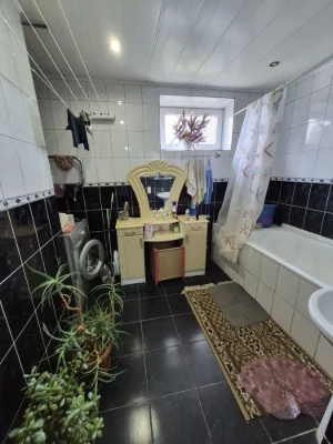 Продам добротний будинок РАКОВКА, район  2 лікарні
