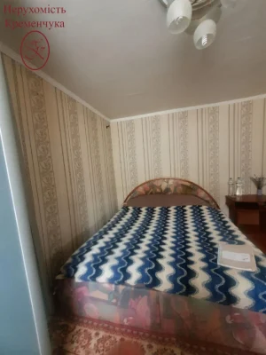 Продаж півбудинку та земельної ділянки в центрі міста