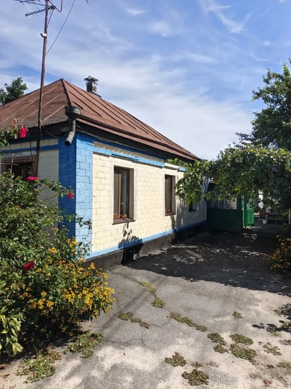 Продам дом с усадьбой в Кременчуге