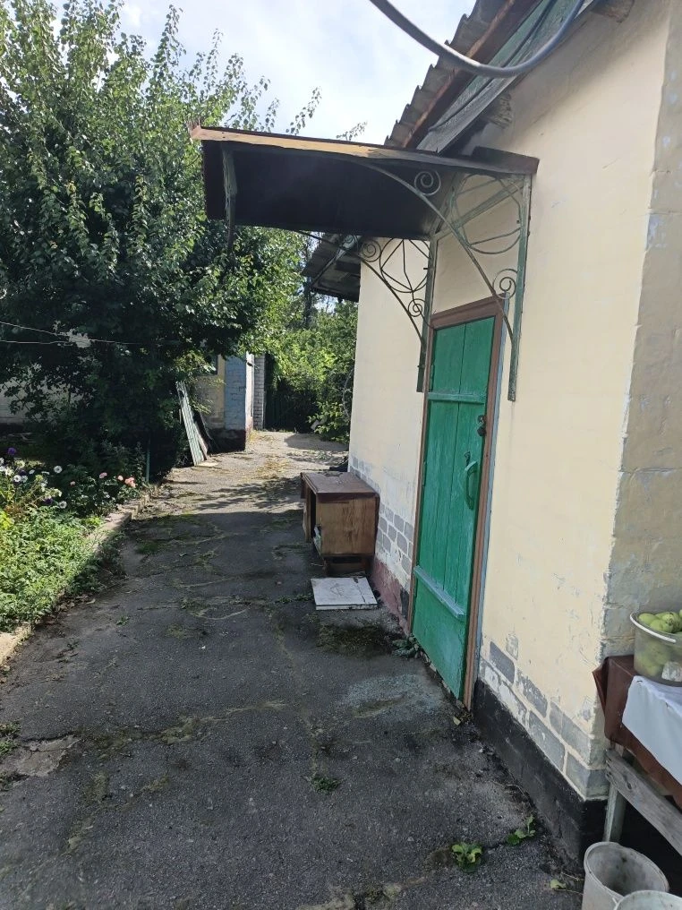 Продам дом с усадьбой в Кременчуге