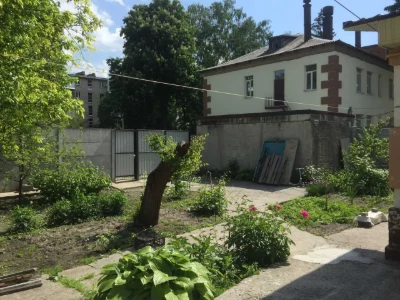 1/2( пів будинку) в центрі Кременчука