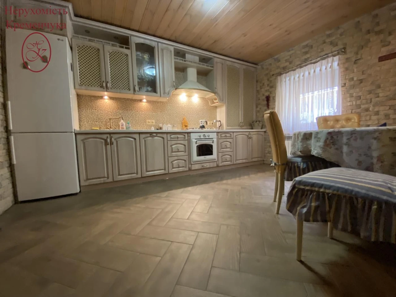 Стильний будинок для тих, хто цінує якість.