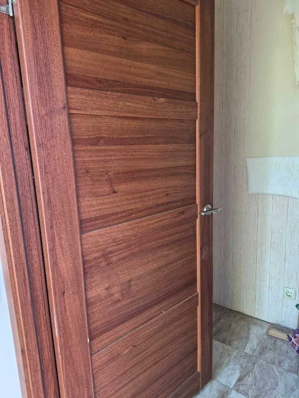 Продам 1/2 БУДИНКУ в р-ні нагірної частини. 18500