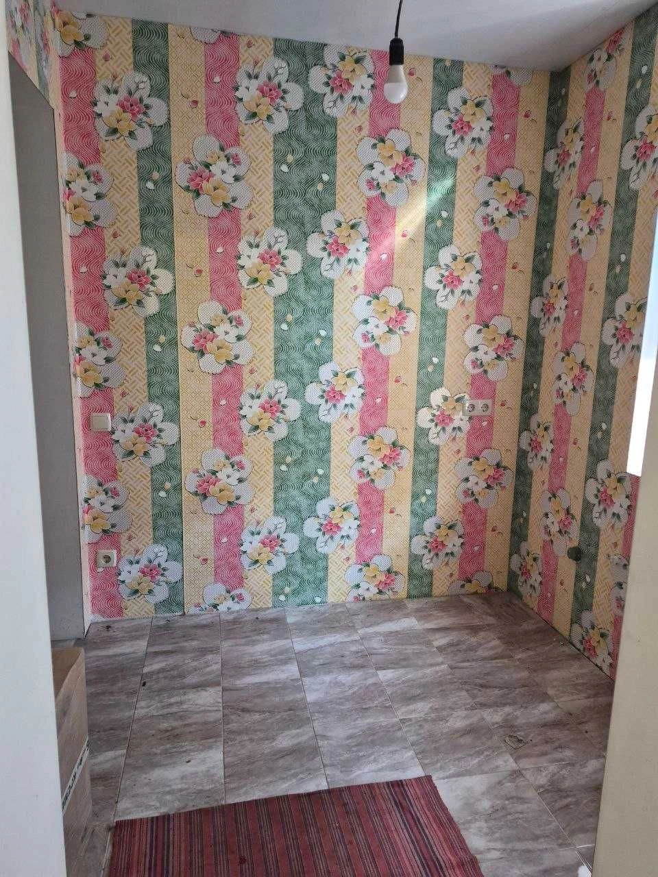 Продам 1/2 БУДИНКУ в р-ні нагірної частини. 18500