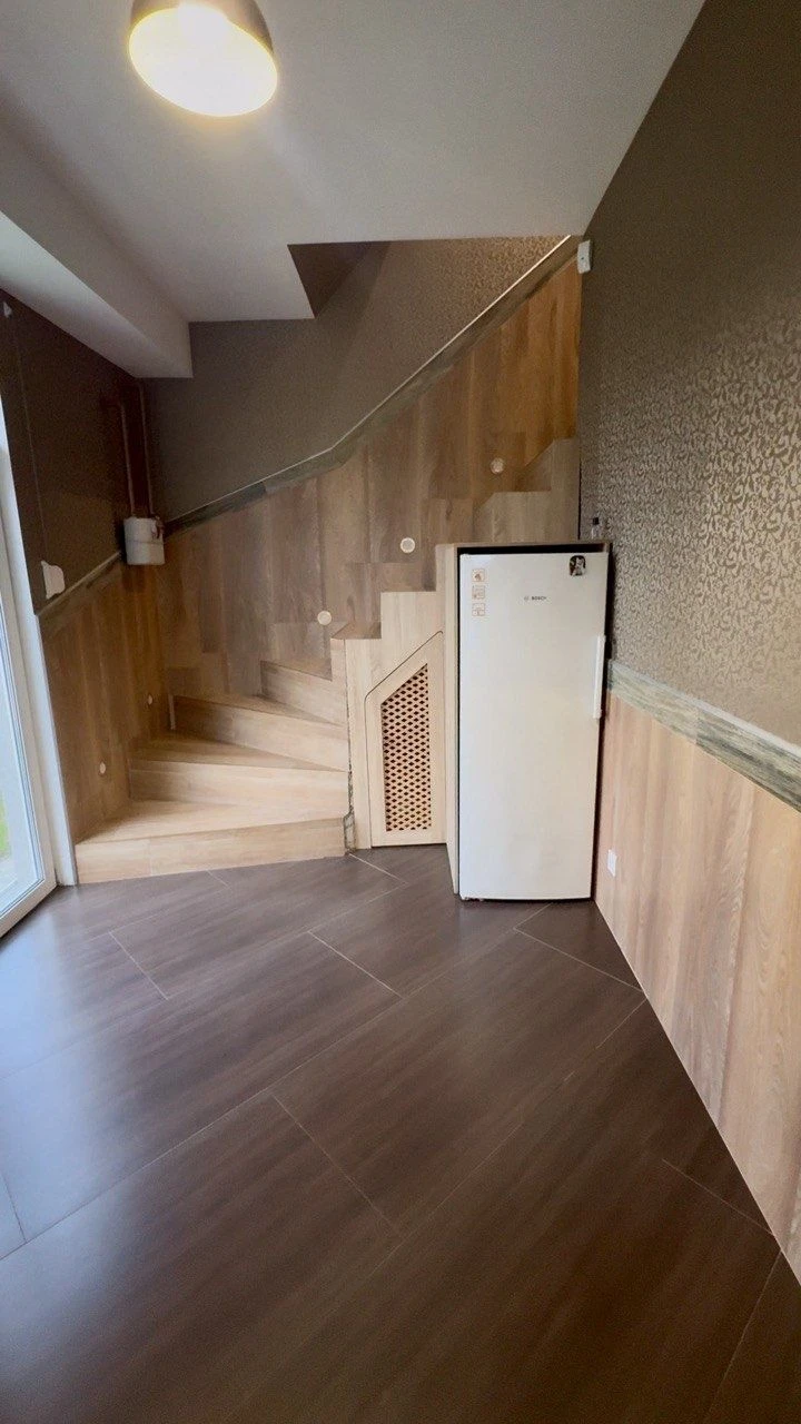 Продаж 2-поверх будинку, 149 кв.м, 4 сотки приват землі,Крем