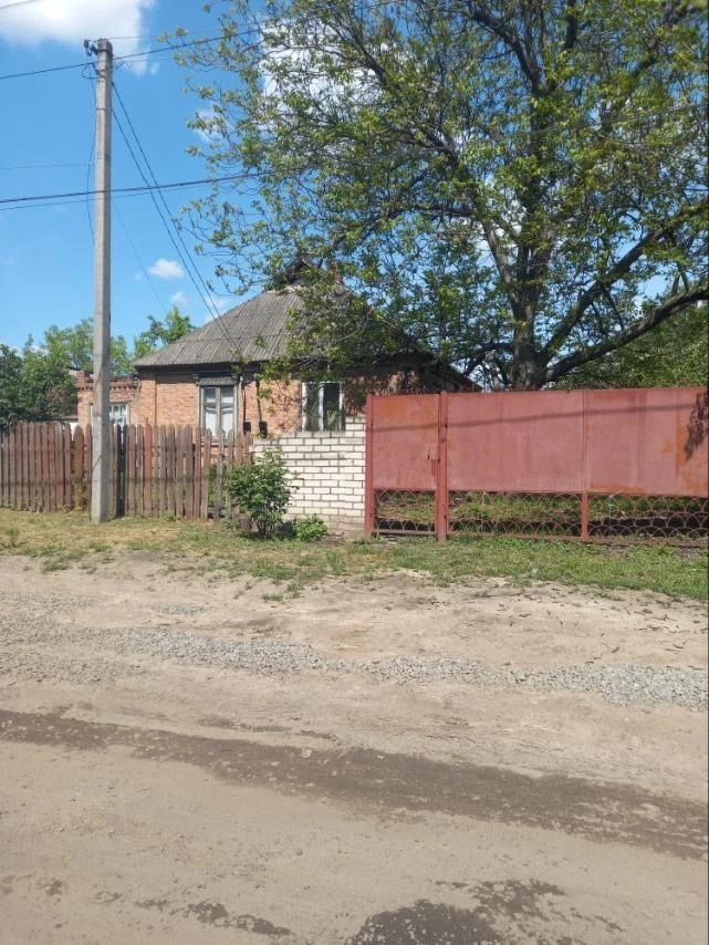 Продам будинок у м. Кременчук (р-н Пивзавод)