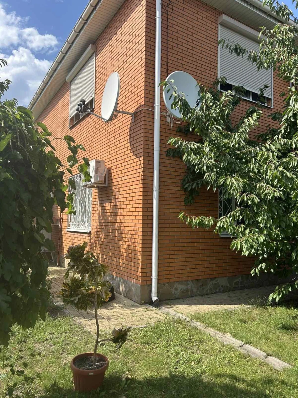 ПРОДАМ  котедж на Реевке200м