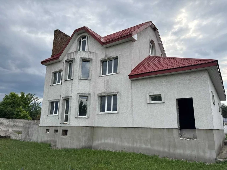 Продам будинок поруч з лісом та річкою Дніпро. Кривуші.