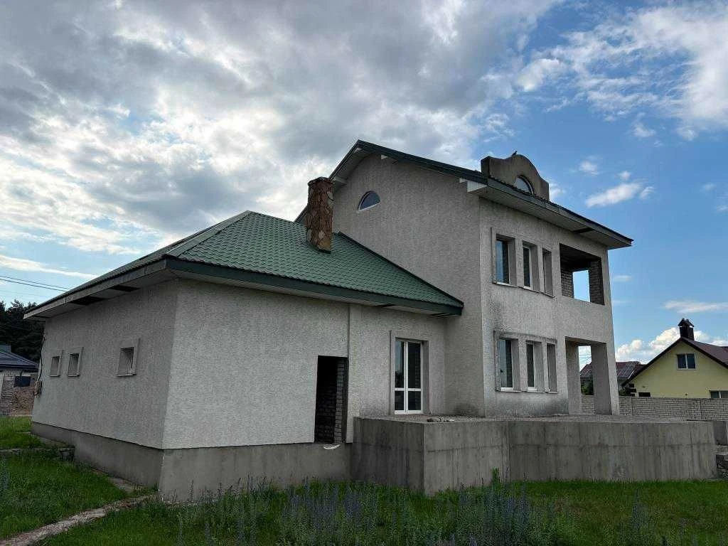 Продам будинок в Кривушах. Поруч хвойний ліс і річка Дніпро.