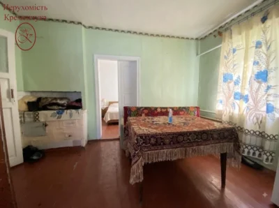 Продаж будинку на першій лінії біля річки