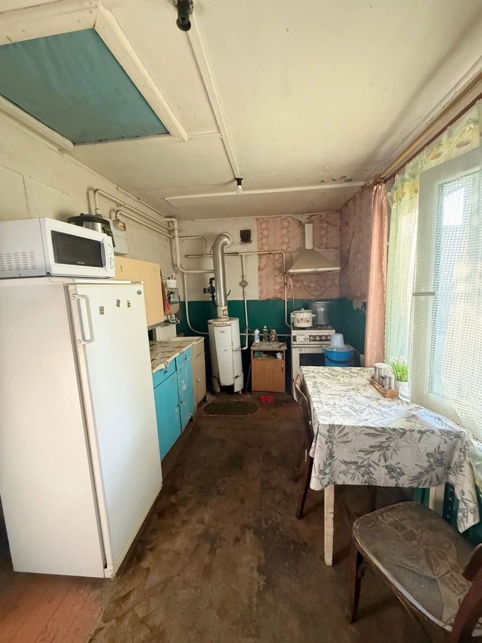 Продам будин в центрі с.Піщане