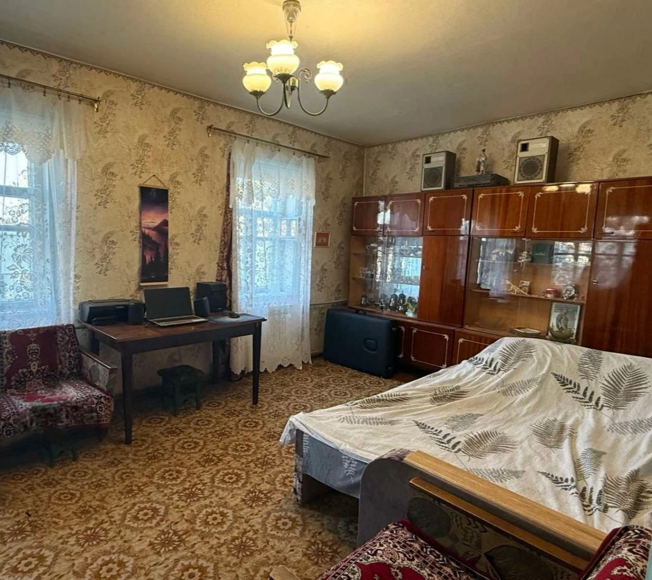 Продам будин в центрі с.Піщане