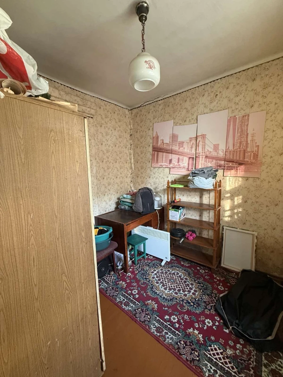 Продам будин в центрі с.Піщане