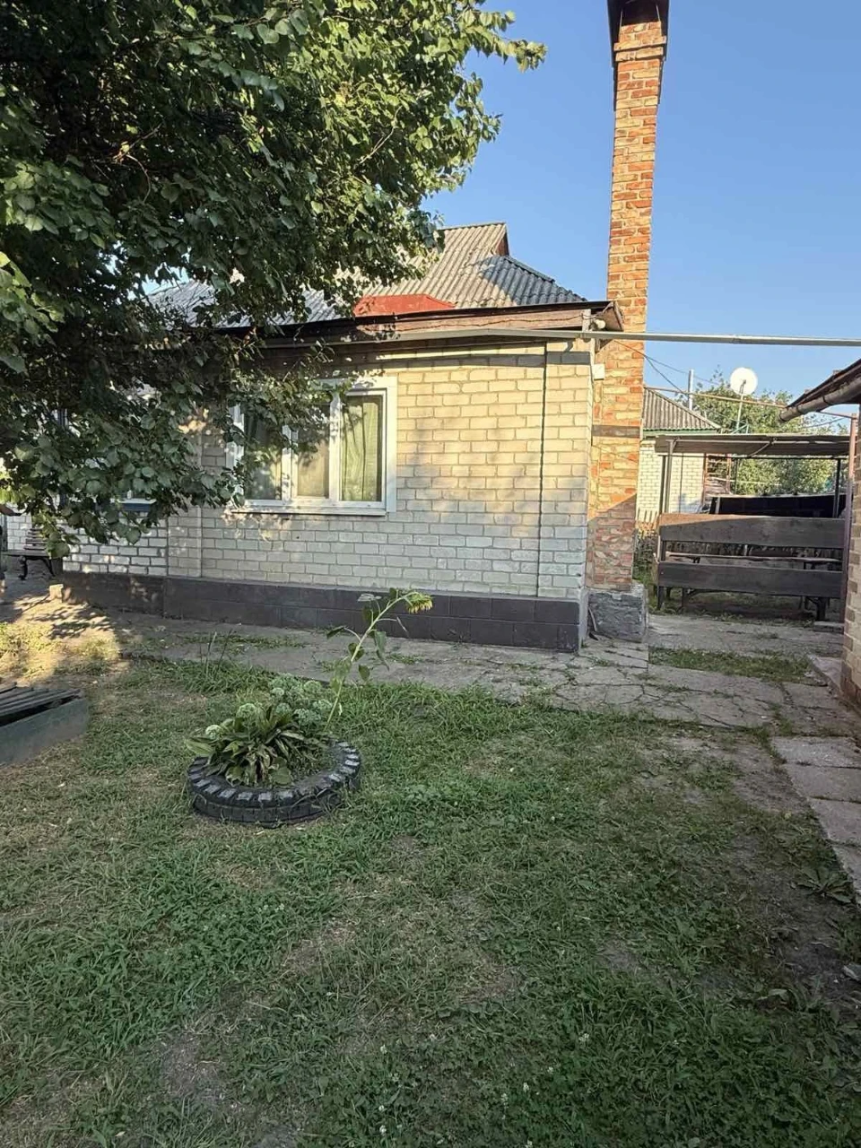 Продам будин в центрі с.Піщане