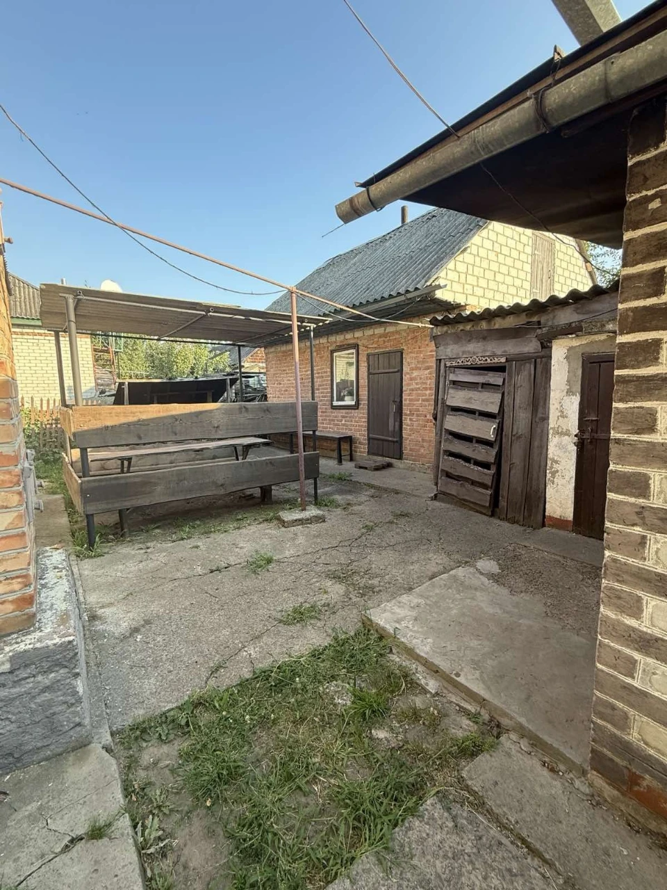 Продам будин в центрі с.Піщане