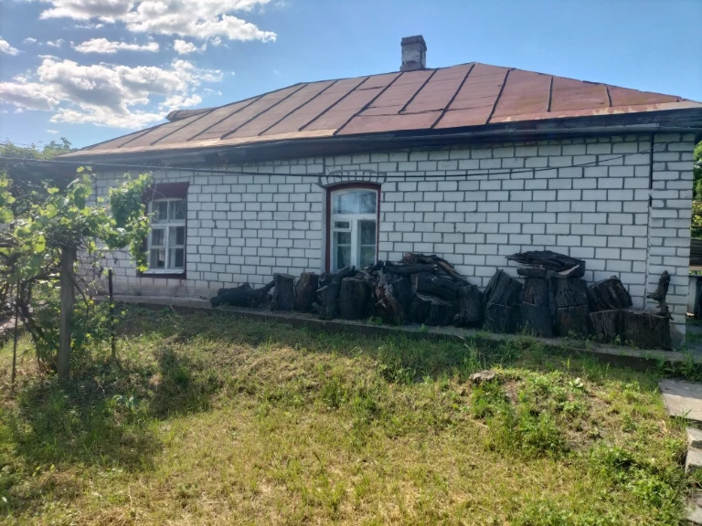 Продаж будинку в Крюкові
