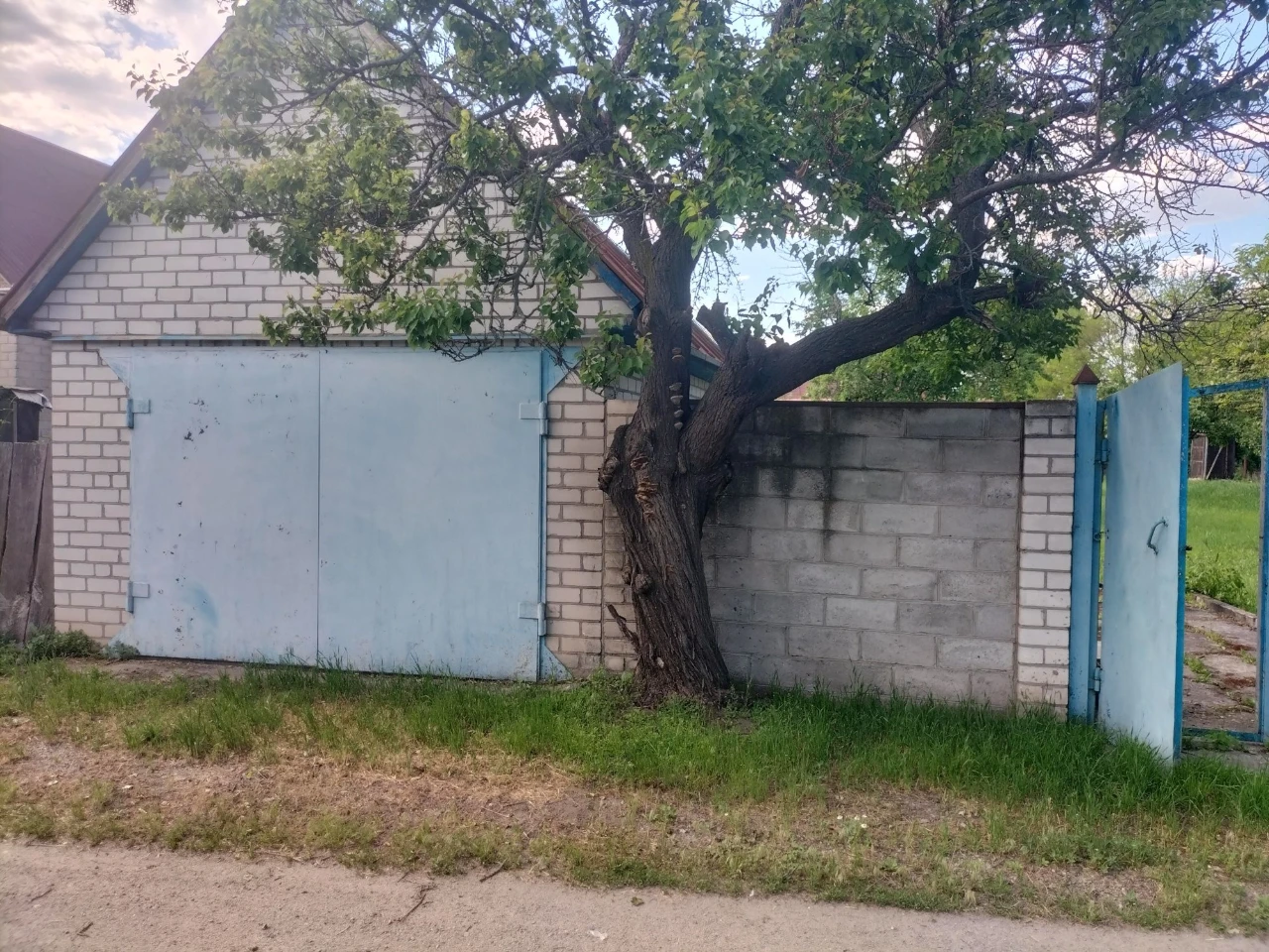 Продаж будинку в Крюкові