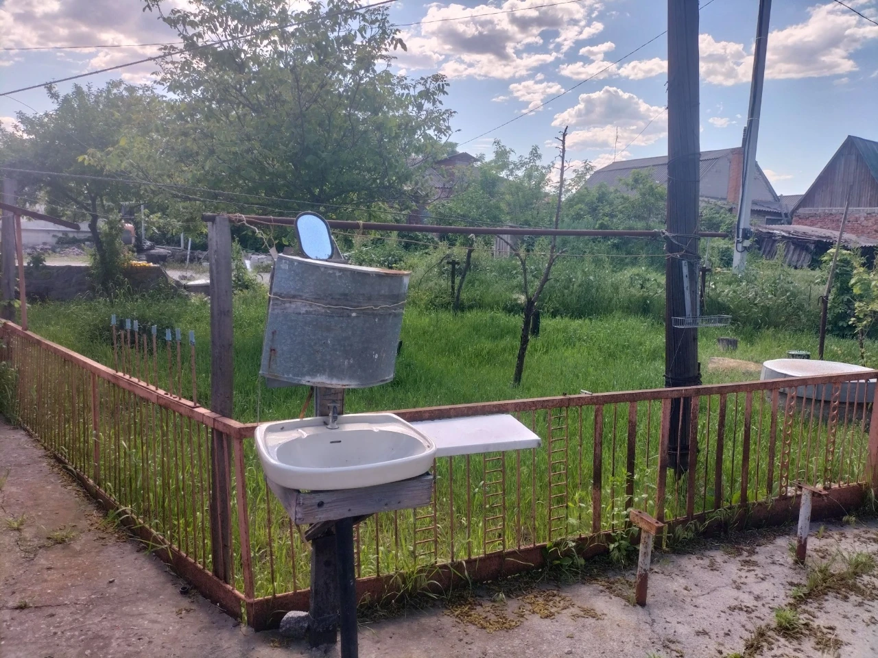 Продаж будинку в Крюкові
