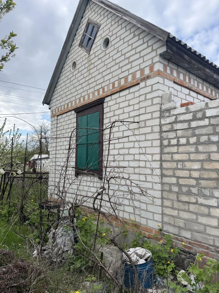 Сертифікат, продаж дачного будинку з документами.