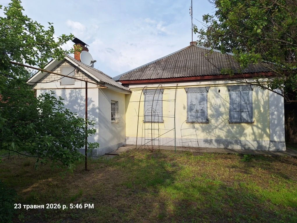 Затишний будинок в Крюкові