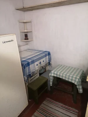 Продам частину будинку з окремим  подвірʼям КРЮКІВ