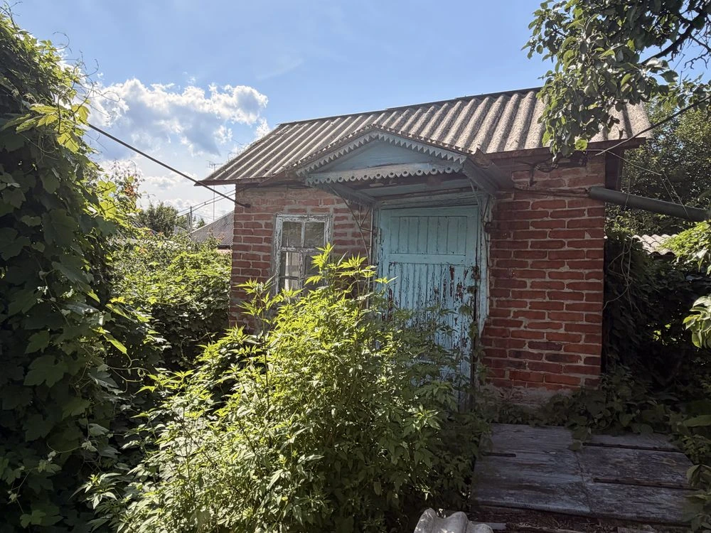 Продам частину будинку з окремим  подвірʼям КРЮКІВ