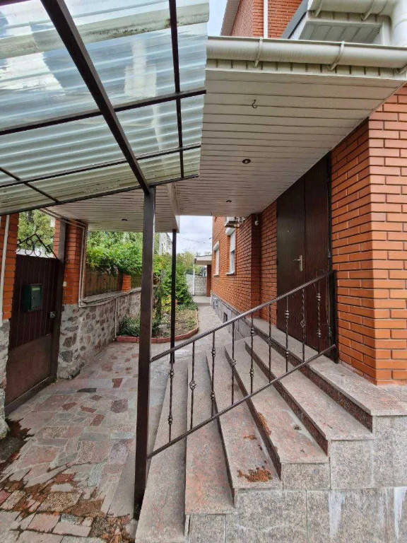 Цегляний будинок 275м², р-н водоканалу–Просторий, Затишний т