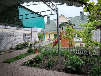 Продам приватну садибу з готовим бізнесом у сфері перетяжки