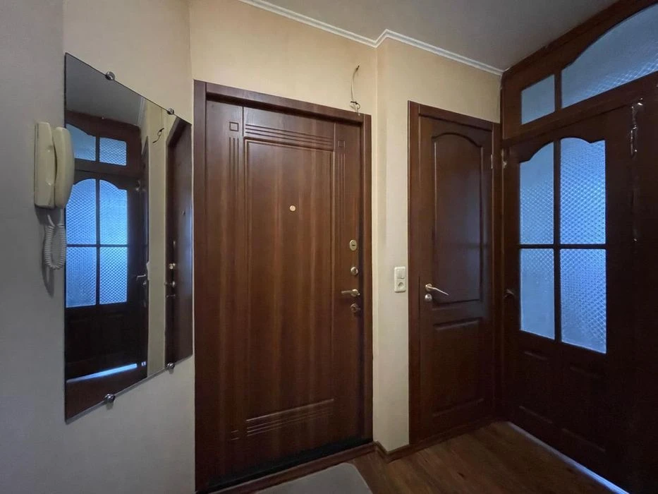 Pavlovo Pole. Three-room apartment for sale.